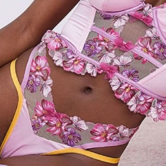 For Love & Lemons Falling Floral Lace Thongs‎ Punch Pink XXS NWT - Picture 1 of 6